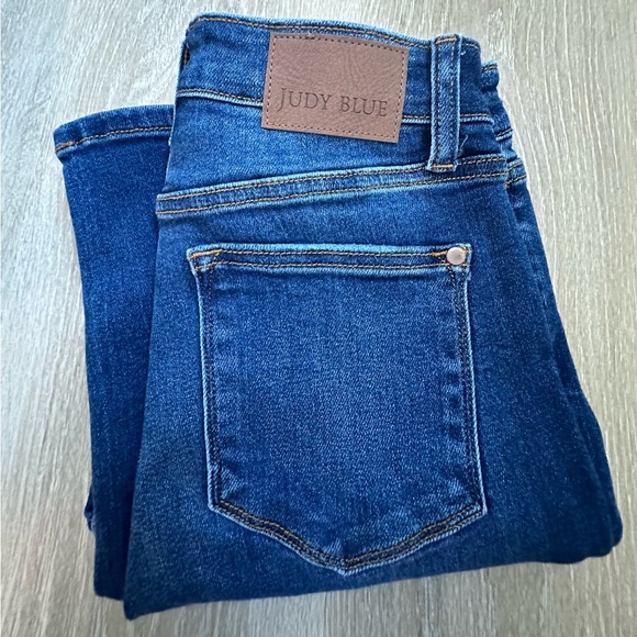 Judy Blue Jeans|Button Fly/Dad Jean|Medium Wash|NWOT|Sz 5/27‎ - Picture 8 of 9